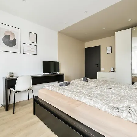Goldenhugo Self Check In Pet Friendly Guest house Vilnius